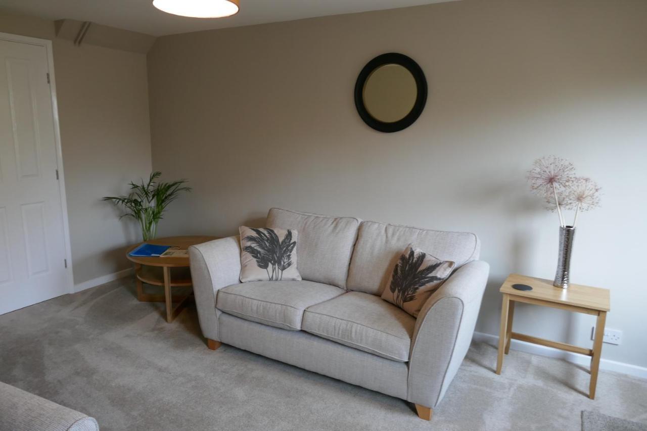 2 Bedroom House Walking Distance To City Centre With Free Parking 约克 外观 照片
