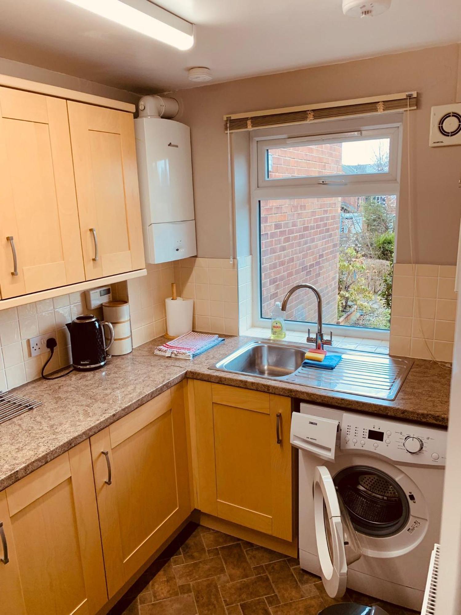 2 Bedroom House Walking Distance To City Centre With Free Parking 约克 外观 照片